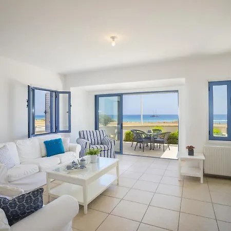 At Last You Can Rent The Perfect Luxury With Sea Views, 1516